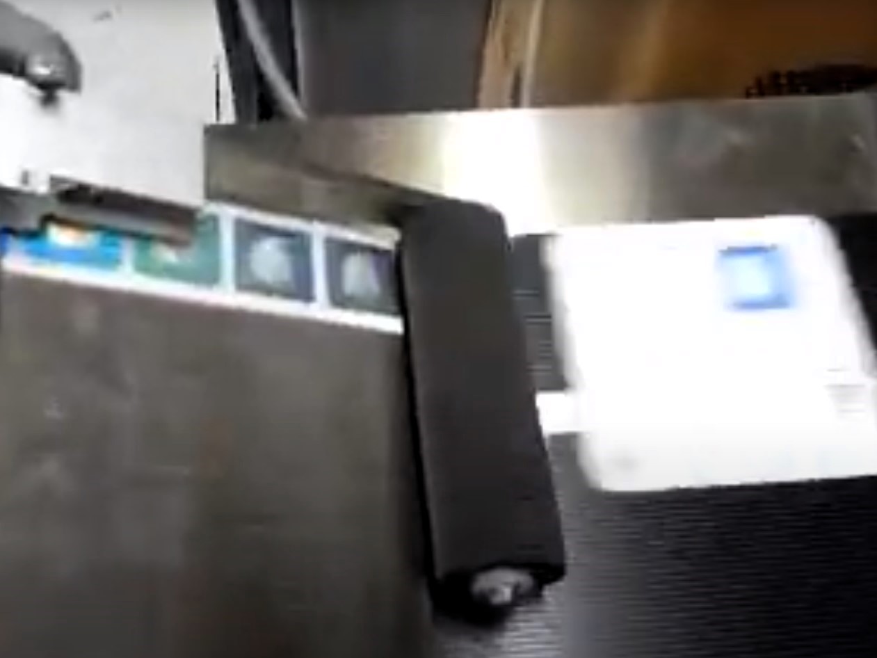 Hologram Swing Tag Labelling